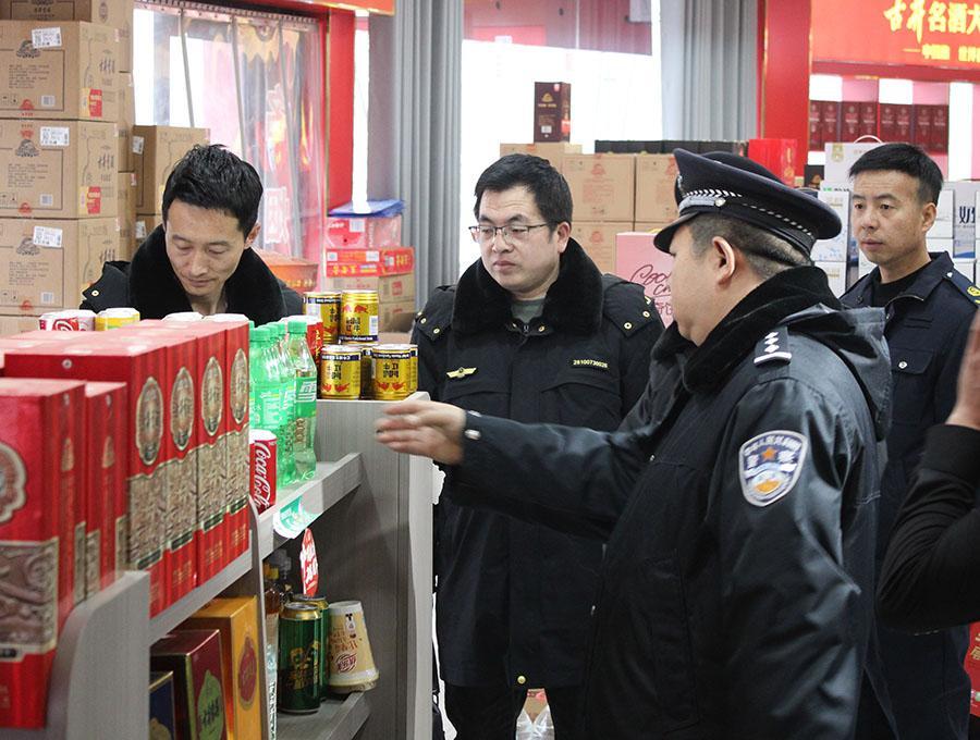 合水公安織牢食品安全防護網