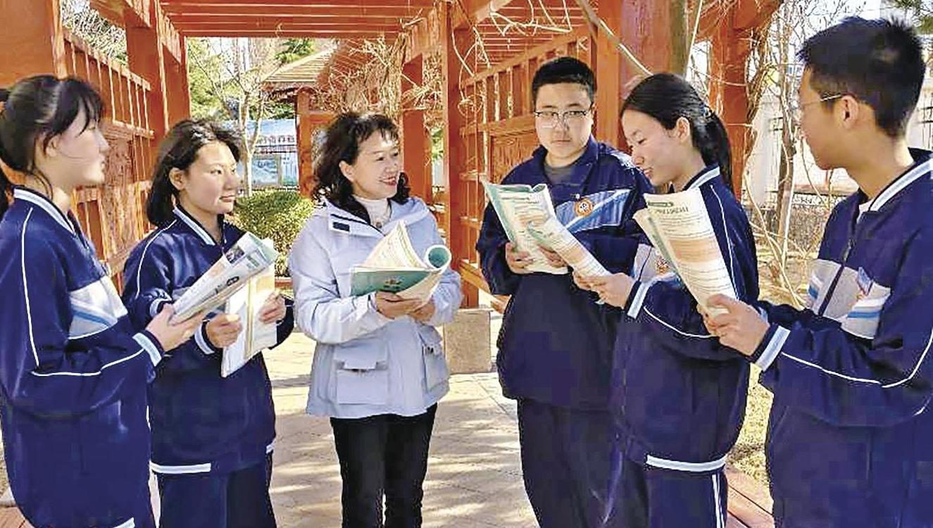 張麗娟：做好孩子成長(zhǎng)路上的“點(diǎn)燈人”